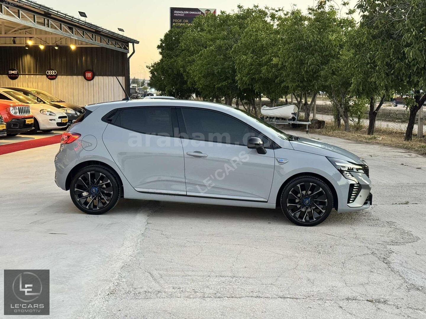 Galeriden Renault Clio 1.0 TCe Techno Esprit Alpine 2024 Model Afyonkarahisar 20.000 km Gri 3