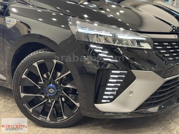 20.000 KM DE İLK SAHİBİ 2024 HATASIZ BOYASIZ CLIO ESPRİT ALPİNE