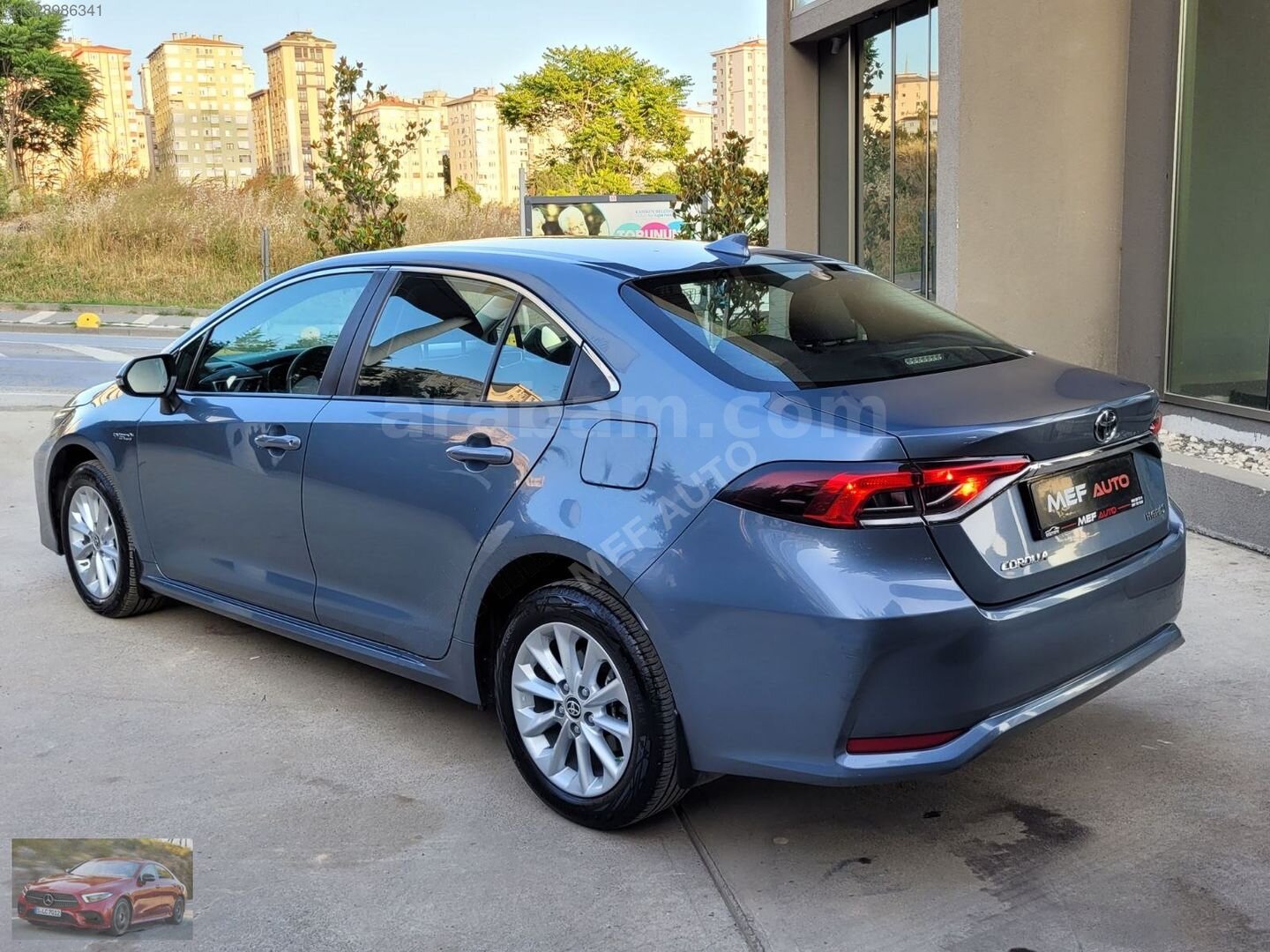 Galeriden Toyota Corolla 1.8 Hybrid Dream 2022 Model İstanbul 86.000 km Mavi 5
