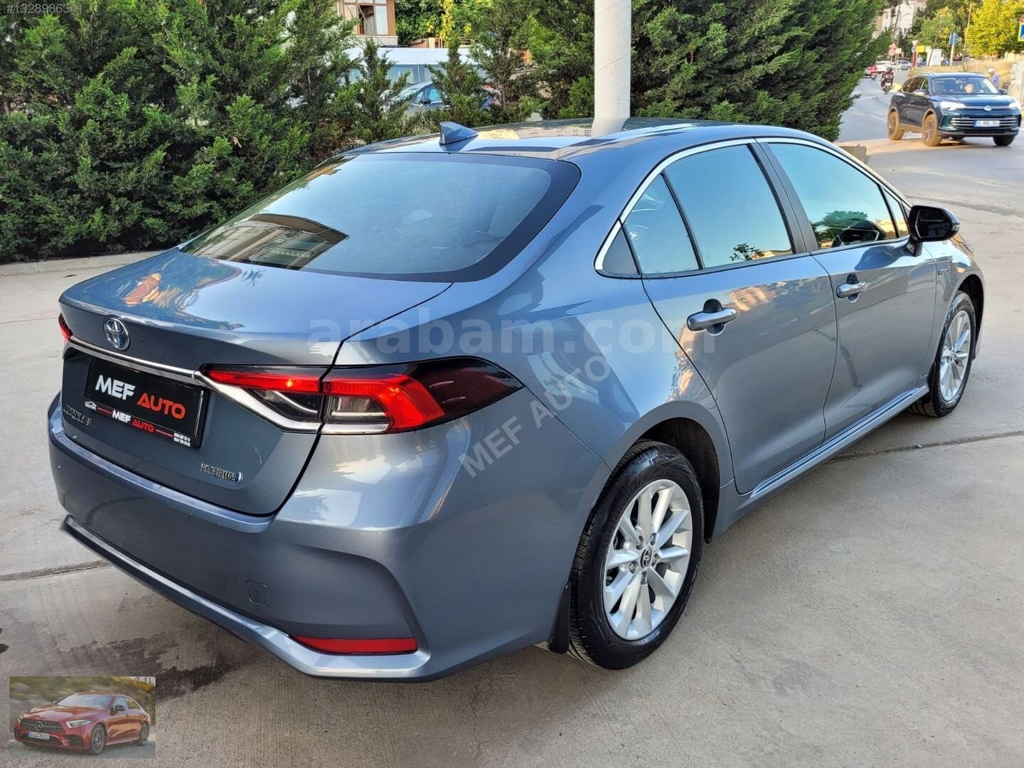 Galeriden Toyota Corolla 1.8 Hybrid Dream 2022 Model İstanbul 86.000 km Mavi 7