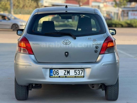 2009 YARİS BENZİN LPG TEMİZZ