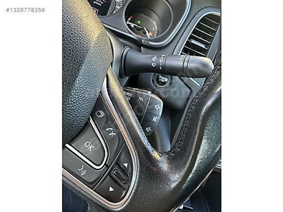 AUTO TİCARET 2018 MEGANE 185KM GERİ GÖRÜŞ KAMERA FUL PAKET TOUCH