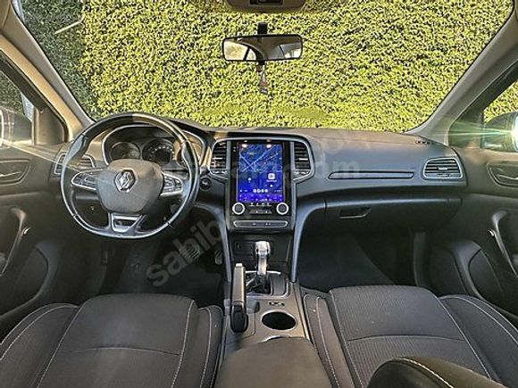 AUTO TİCARET 2018 MEGANE 185KM GERİ GÖRÜŞ KAMERA FUL PAKET TOUCH