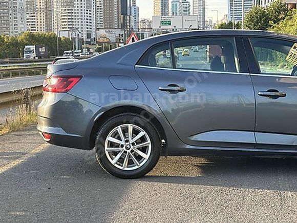 AUTO TİCARET 2018 MEGANE 185KM GERİ GÖRÜŞ KAMERA FUL PAKET TOUCH