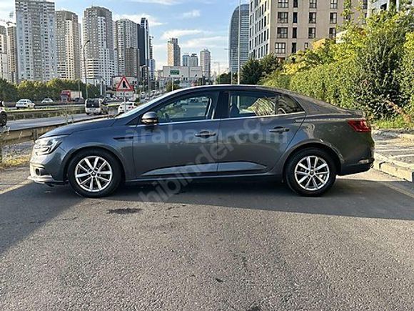 AUTO TİCARET 2018 MEGANE 185KM GERİ GÖRÜŞ KAMERA FUL PAKET TOUCH