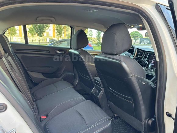 GLC MOTORS 1.5DCİ TOUCH PLUS EDC TESLA EKRAN TERTEMİZ