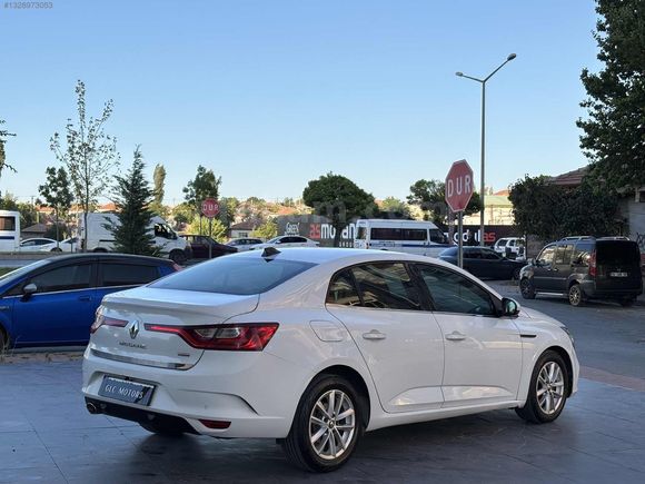 GLC MOTORS 1.5DCİ TOUCH PLUS EDC TESLA EKRAN TERTEMİZ