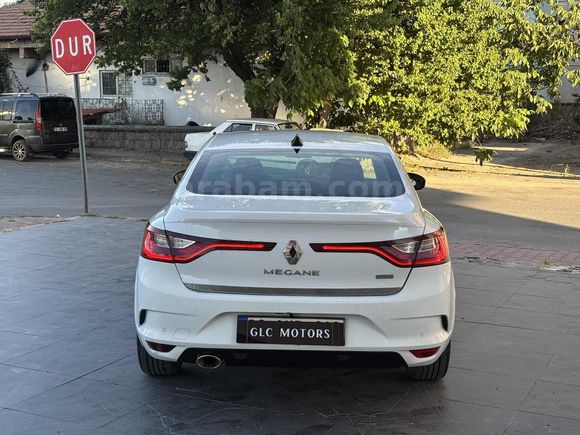 GLC MOTORS 1.5DCİ TOUCH PLUS EDC TESLA EKRAN TERTEMİZ