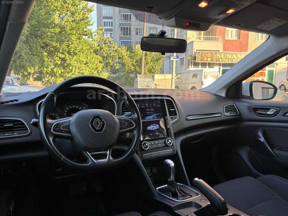 GLC MOTORS 1.5DCİ TOUCH PLUS EDC TESLA EKRAN TERTEMİZ