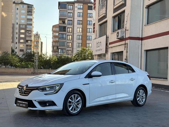 GLC MOTORS 1.5DCİ TOUCH PLUS EDC TESLA EKRAN TERTEMİZ