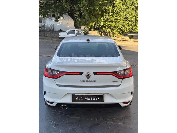GLC MOTORS 1.5DCİ TOUCH PLUS EDC TESLA EKRAN TERTEMİZ