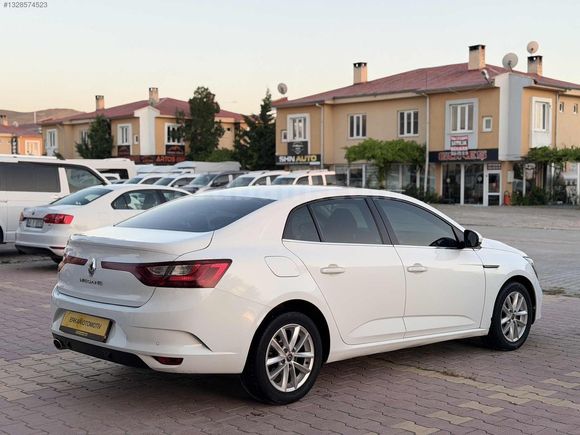 2019 MODEL 184000 KİLOMETREDE RENAULT MEGANE 1.5DCI TOUCH