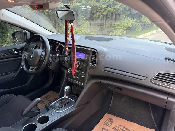 KARASU MOTORS'DAN MASRAFSIZ MEGAN 4
