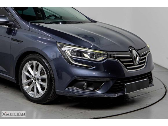 140000 km DİZEL OTOMATİK 1 PARÇA BOYALI MEGAN