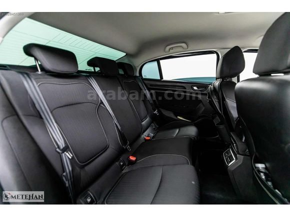 140000 km DİZEL OTOMATİK 1 PARÇA BOYALI MEGAN