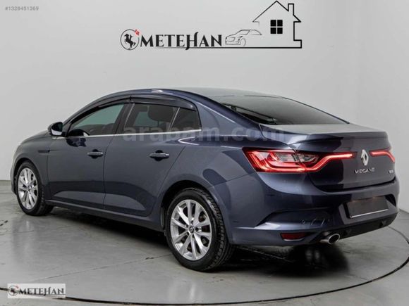 140000 km DİZEL OTOMATİK 1 PARÇA BOYALI MEGAN