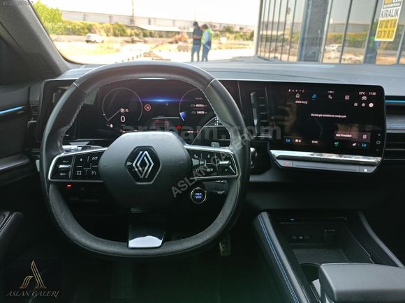 RENAULT AUSTRAL 2024 MODEL 1.3 ALPİNE CAM TAVAN+ELKTRİKLİ BAGAJ