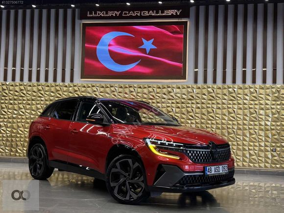 2025 ÇIKIŞ HATASIZ BOYASIZ 20.000KM ÖZEL RENK TAM DOLU CAM TAVAN