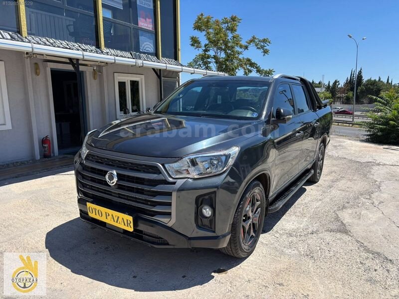 Galeriden KGM SsangYong Musso Grand 2.2 D Platinum 2022 Model İstanbul 104.000 km Gri