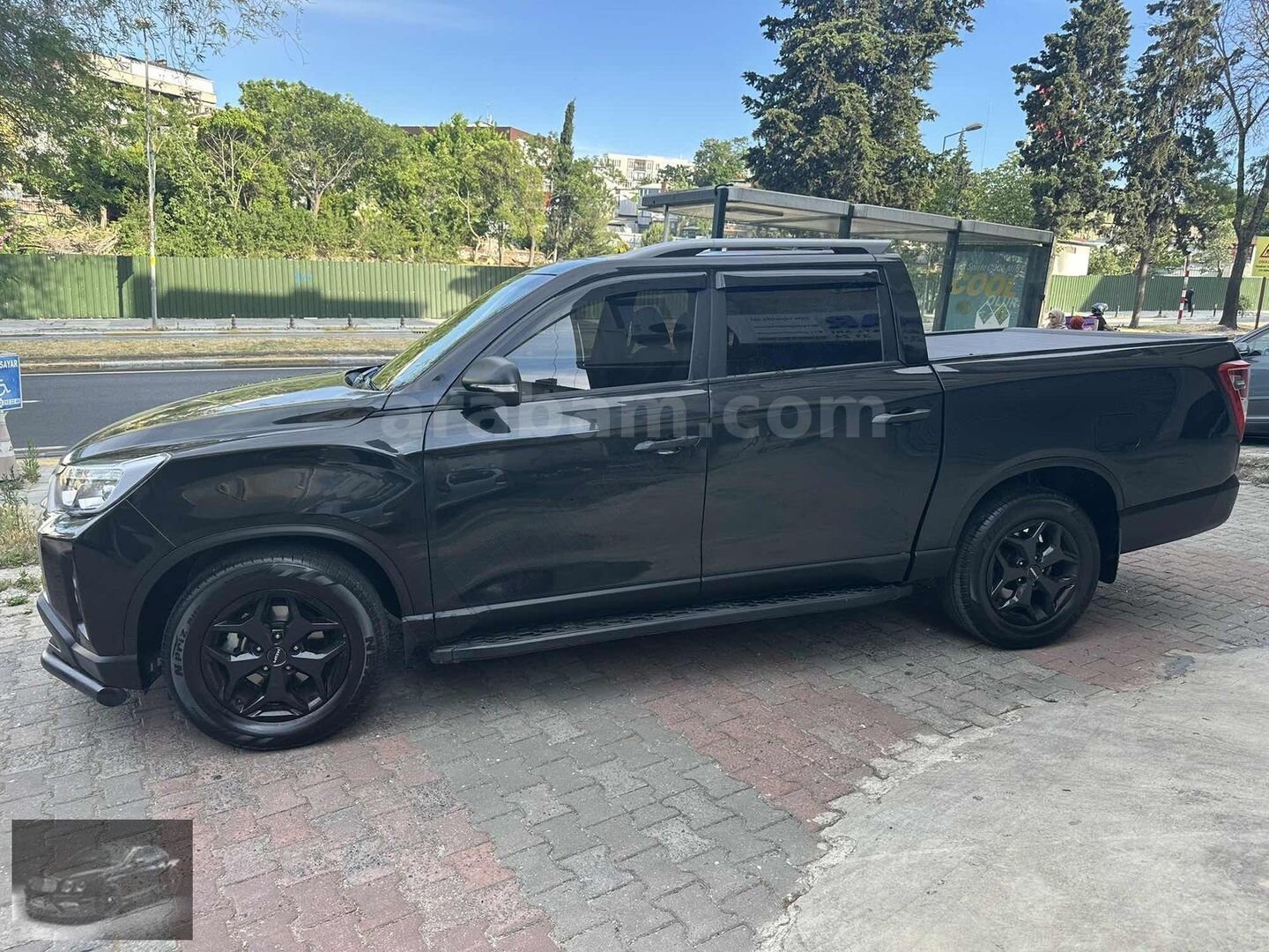 Galeriden KGM SsangYong Musso Grand 2.2 D Platinum Plus 2025 Model İstanbul 18.000 km Siyah 4