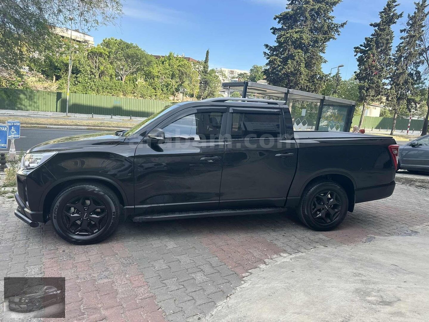Galeriden KGM SsangYong Musso Grand 2.2 D Platinum Plus 2025 Model İstanbul 18.000 km Siyah 5
