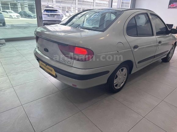 Motoru Yapılı Megane 1