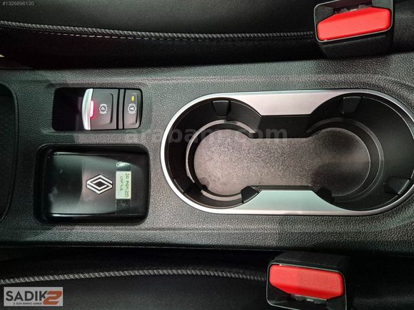 SADIK2'DEN 2025 CAPTUR 1.3 TCE MHEV ESPRIT ALPINE EDC 160 Ç.RENK