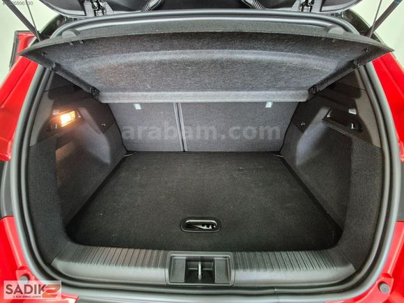 SADIK2'DEN 2025 CAPTUR 1.3 TCE MHEV ESPRIT ALPINE EDC 160 Ç.RENK