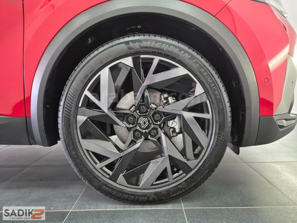 SADIK2'DEN 2025 CAPTUR 1.3 TCE MHEV ESPRIT ALPINE EDC 160 Ç.RENK