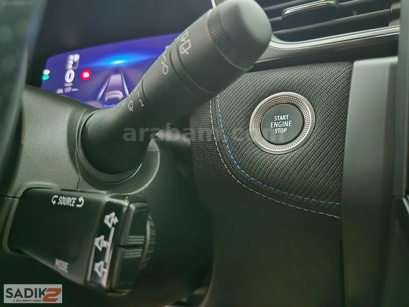 SADIK2'DEN 2025 CAPTUR 1.3 TCE MHEV ESPRIT ALPINE EDC 160 Ç.RENK