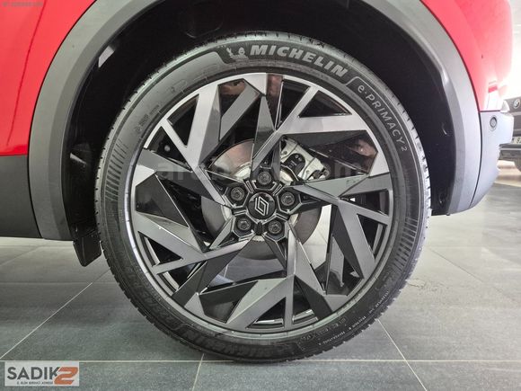 SADIK2'DEN 2025 CAPTUR 1.3 TCE MHEV ESPRIT ALPINE EDC 160 Ç.RENK