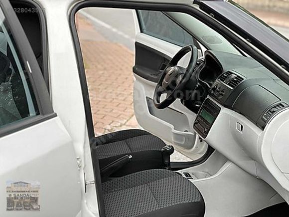 *SANDAL*2011 1.4 FABİA*KLİMA*MERCEK*DOLUSU*240 KM*FIRSAT ARACI!!