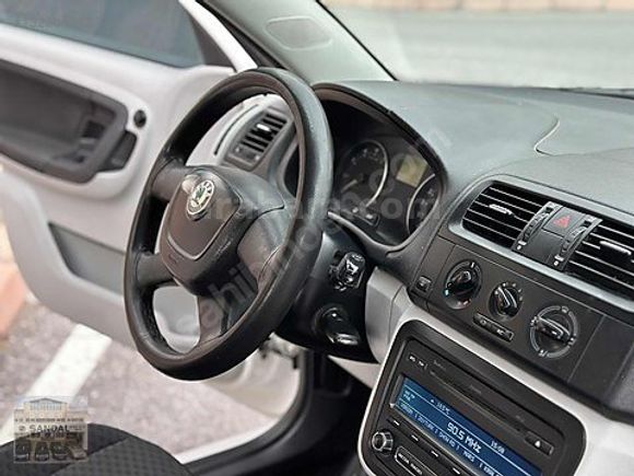 *SANDAL*2011 1.4 FABİA*KLİMA*MERCEK*DOLUSU*240 KM*FIRSAT ARACI!!