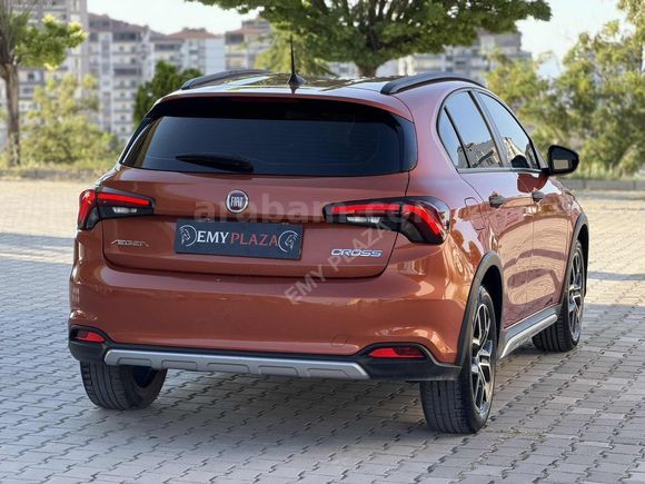 EMY PLAZADAN SIFIR KOKULU EGEA CROSS