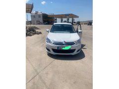 Sahibinden Citroen C4 1.6 e-HDi Confort Plus 2012 Model  262000 km Beyaz kaput ve çamurluk boyasız değişen 