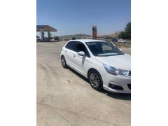 Sahibinden Citroen C4 1.6 e-HDi Confort Plus 2012 Model  262000 km Beyaz kaput ve çamurluk boyasız değişen 