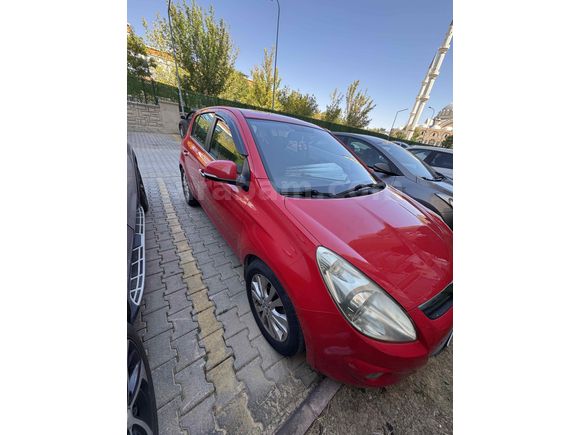 Öğretmenden temiz düşük km i20 