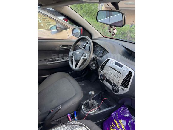 Öğretmenden temiz düşük km i20 