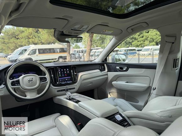 2022-BOYASIZ VOLVO XC60 B4 PLUS BRIGHT + İÇİ BEJ