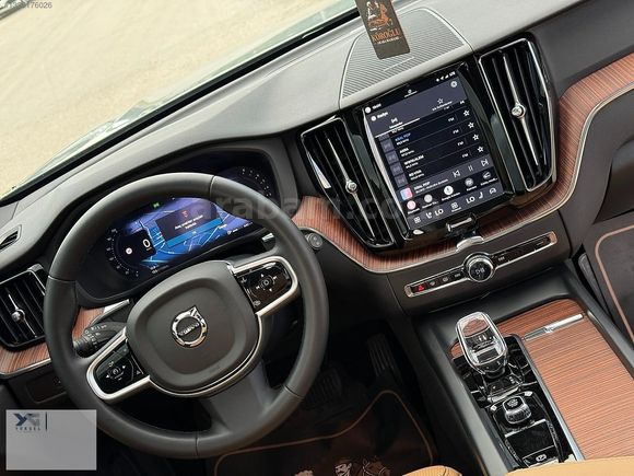 YÜKSEL OTOMOTİVDEN 2024 MODEL XC60 PLUS DARK HATASIZ