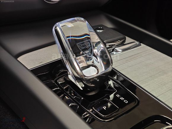 OĞUŞLAR ATAŞEHİR'DEN 2024 VOLVO XC60 2.0 B5 PLUS DARK HATASIZ