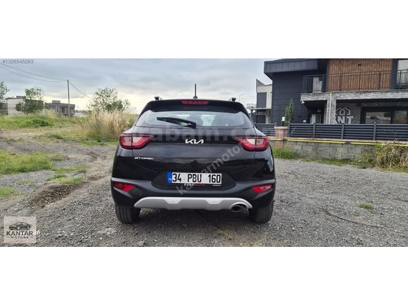 2022 MODEL KİA STONİC 30. 000 KM DE