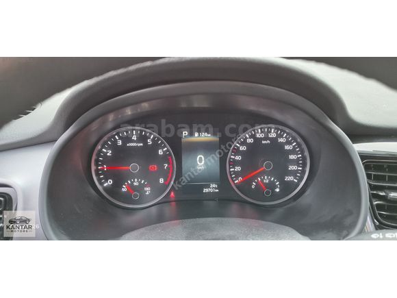 2022 MODEL KİA STONİC 30. 000 KM DE