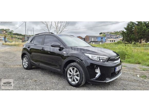 2022 MODEL KİA STONİC 30. 000 KM DE
