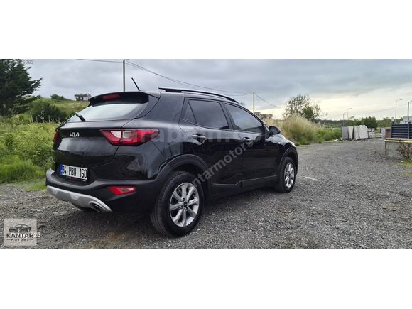 2022 MODEL KİA STONİC 30. 000 KM DE