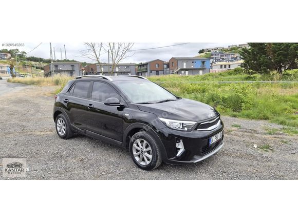 2022 MODEL KİA STONİC 30. 000 KM DE