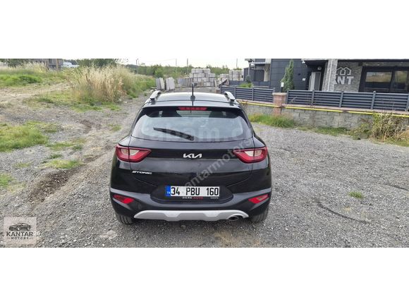 2022 MODEL KİA STONİC 30. 000 KM DE