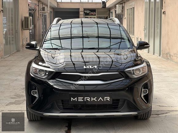 MERKAR'DAN 2021 KİA STONİC 1.4MPI ELEGANCE HATASIZ BOYASIZ
