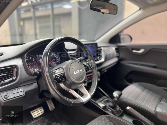 MERKAR'DAN 2021 KİA STONİC 1.4MPI ELEGANCE HATASIZ BOYASIZ
