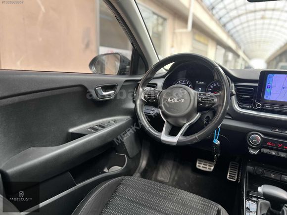 MERKAR'DAN 2021 KİA STONİC 1.4MPI ELEGANCE HATASIZ BOYASIZ